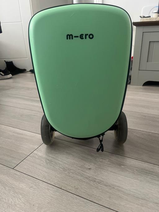 Buy & Sell Childs Hill North West London - Photos for Micro scooter and luggage