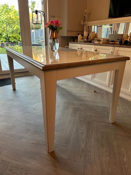 Buy & Sell Stoke Newington North London - Photos for 6 seater dining table