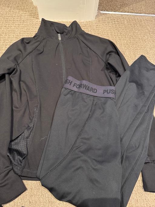 Buy & Sell New Eltham South East London - Photos for Ladies black sports top & leggings M