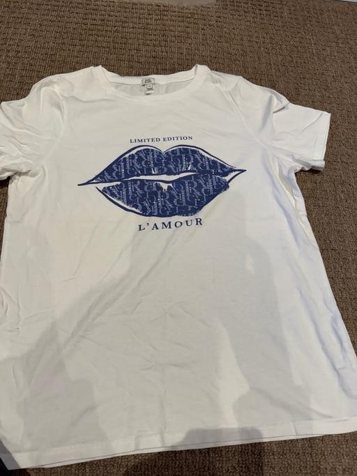 Buy & Sell New Eltham South East London - Photos for River Island T-shirt 12