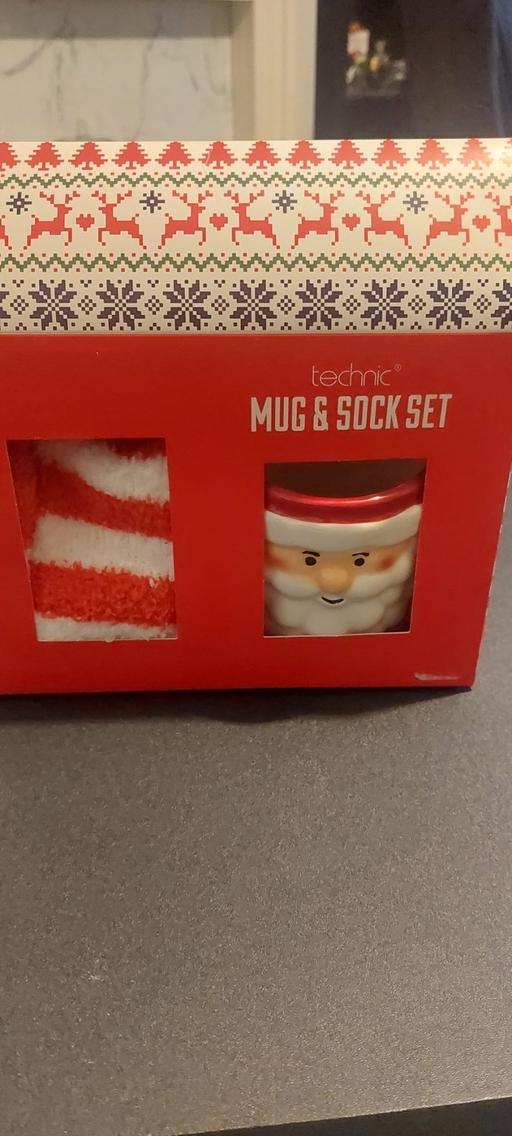 Buy & Sell Becontree Heath East London - Photos for Santa mug & socks