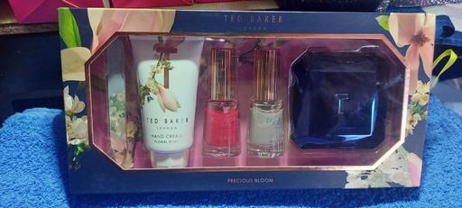 Buy & Sell Becontree Heath East London - Photos for Ted Baker gift set