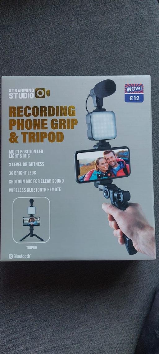 Buy & Sell Romford Havering - Photos for Recording phone grip & tripod