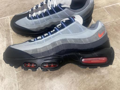 Buy & Sell Walthamstow East London - Photos for genuine nike airmax 95 og grey/red/black