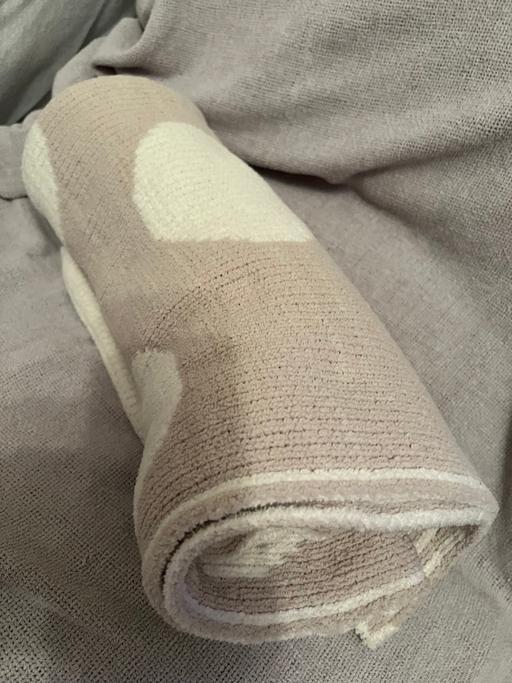 Buy & Sell Hetton-Le-Hole Sunderland - Photos for Soft Snuggly Channile Blanket ( New )