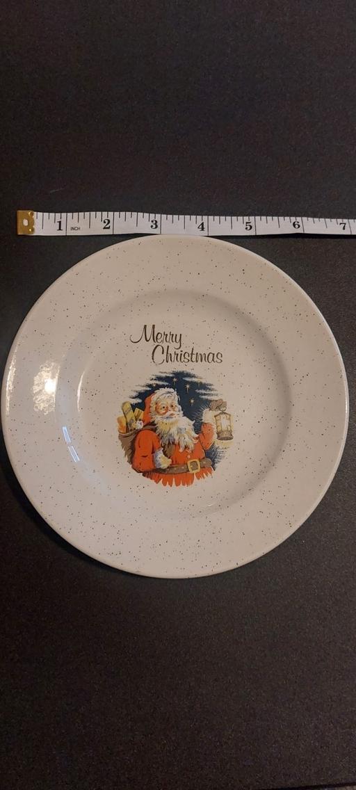 Buy & Sell Becontree Heath East London - Photos for Small Christmas plate