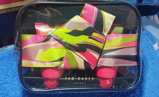 Buy & Sell Becontree Heath East London - Photos for Ted Baker gift bag