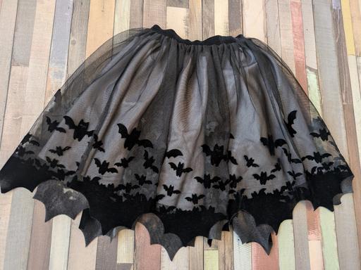 Buy & Sell Kingswinford Dudley - Photos for h&m bat print skirt 6-8 years