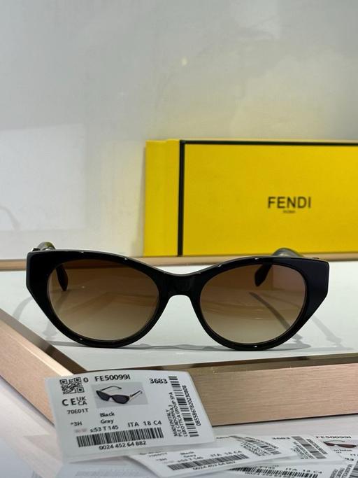 Buy & Sell Bushey Hertsmere - Photos for Fendi FF Cat Eye Sunglasses Christmas