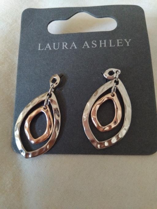 Buy & Sell Milton Regis Swale - Photos for pretty earrings