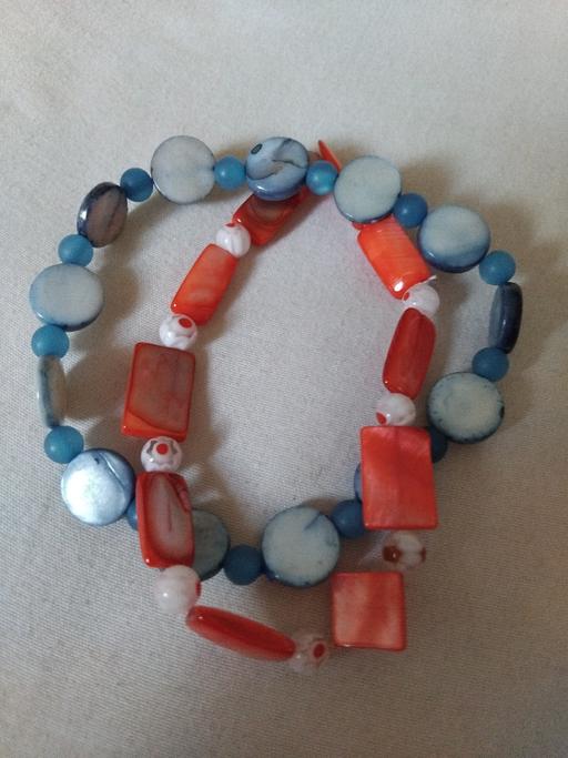 Buy & Sell Kemsley Swale - Photos for 2 shell braclets