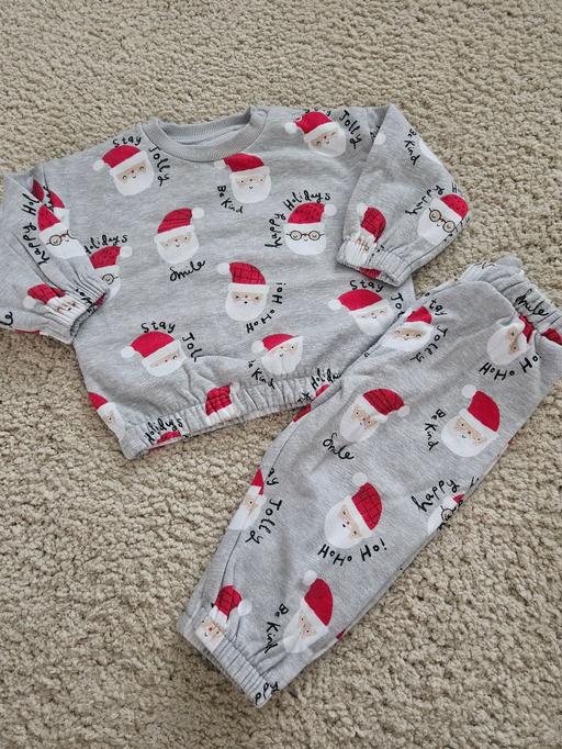 Buy & Sell Weston Point Halton - Photos for 6-9 F&F Christmas tracksuit