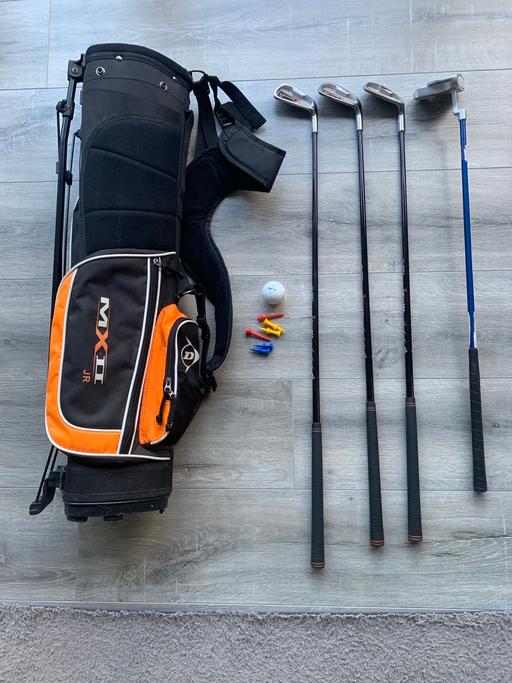 Buy & Sell Gornal Wood Dudley - Photos for Junior Dunlop Golf Clubs and Bag 