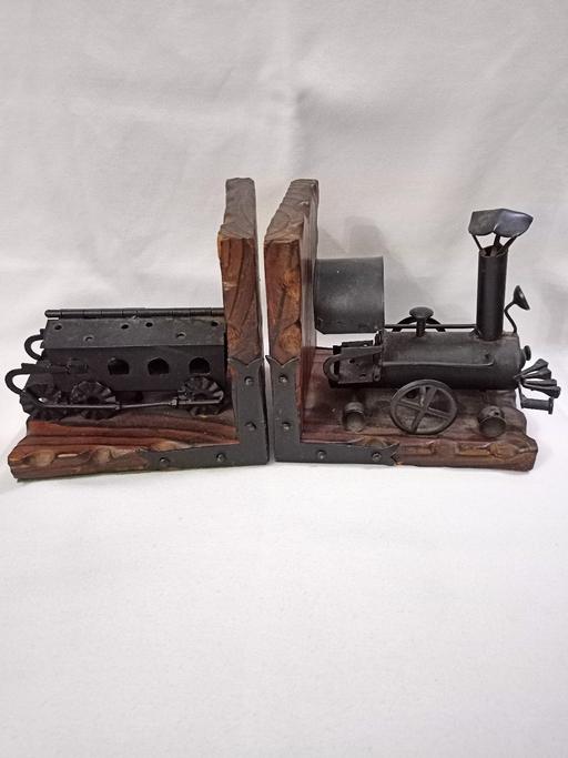 Buy & Sell Hall Green Birmingham - Photos for VINTAGE STEAM ENGINE INDUSTRIAL STYLE BOOKEND