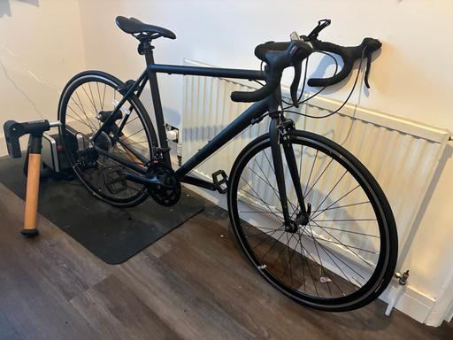 Buy & Sell Angel North London - Photos for Tuo indoor home bike trainer and bike