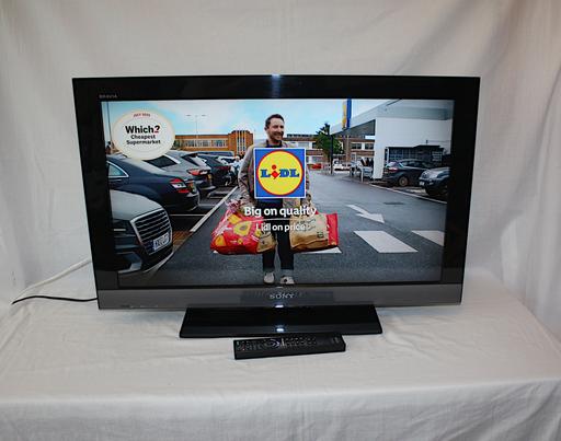 Buy & Sell Hall Green Wakefield - Photos for Sony 32 inch TV with Built-in Freeview HD