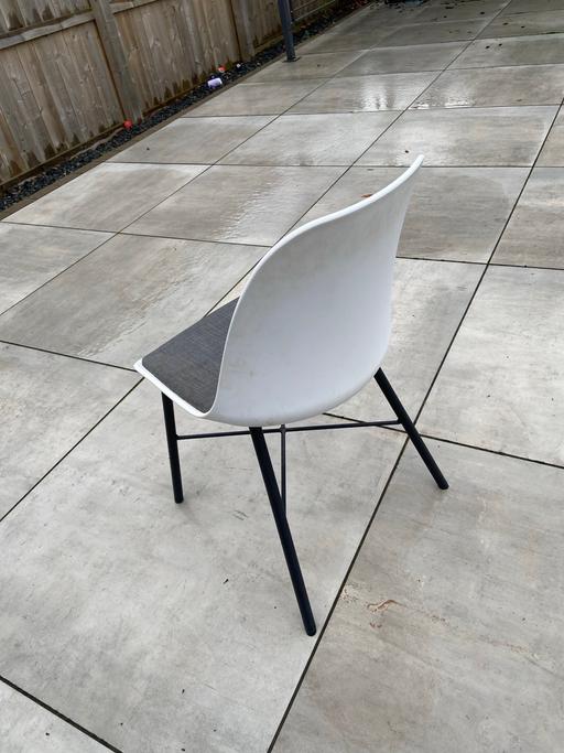 Buy & Sell South Shields South Tyneside - Photos for White table chairs