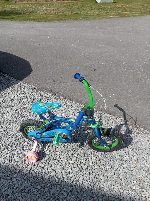 Buy & Sell Riccall North Yorkshire - Photos for childs bike with stabilisers