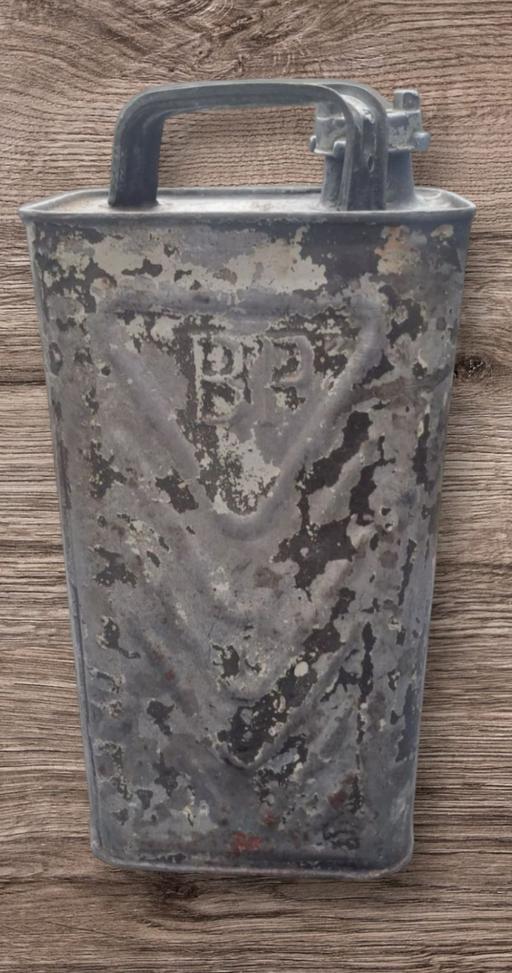 Buy & Sell Tame Valley Industrial Estate Tamworth - Photos for Rare Vintage 1931 French BP Fuel Petrol Can
