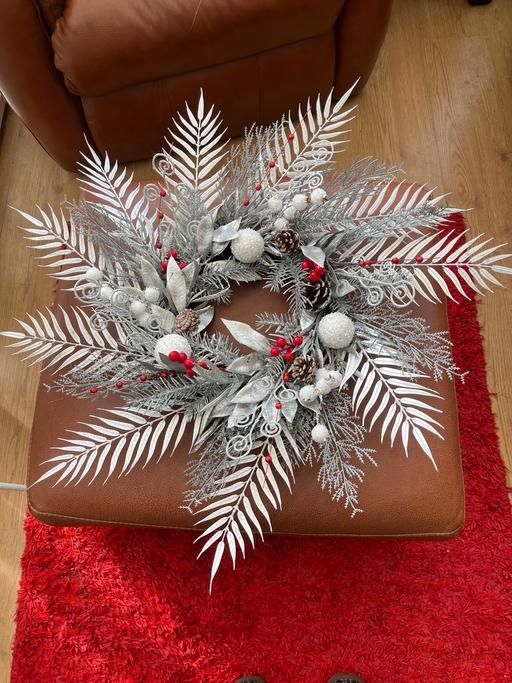 Buy & Sell Woodsetton Dudley - Photos for New, large Xmas wreath