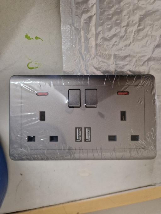 Buy & Sell Walthamstow East London - Photos for plug