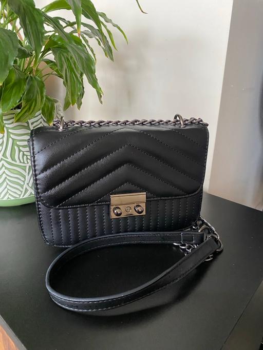 Buy & Sell North Watford Watford - Photos for Small black shoulder/crossbody bag