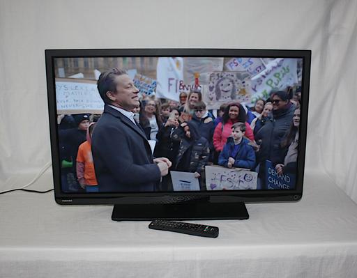 Buy & Sell Hall Green Wakefield - Photos for Toshiba 32 inch LED TV DVD Combi Freeview