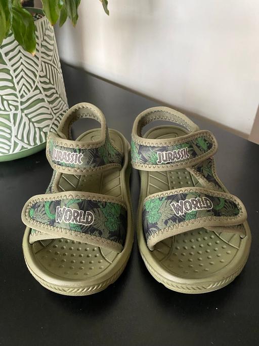 Buy & Sell Watford Town Centre Watford - Photos for Boys Jurassic World sandals