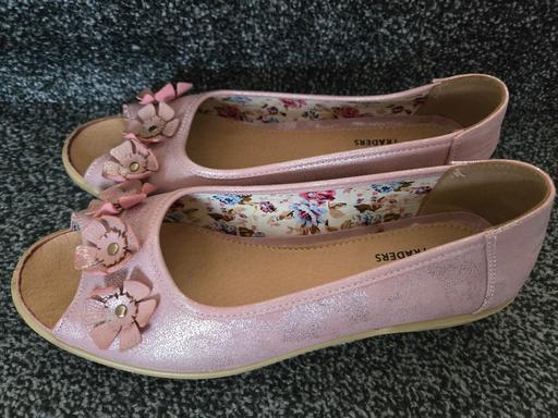 Buy & Sell Tividale Sandwell - Photos for Cotton Traders Women's Pink Metallic