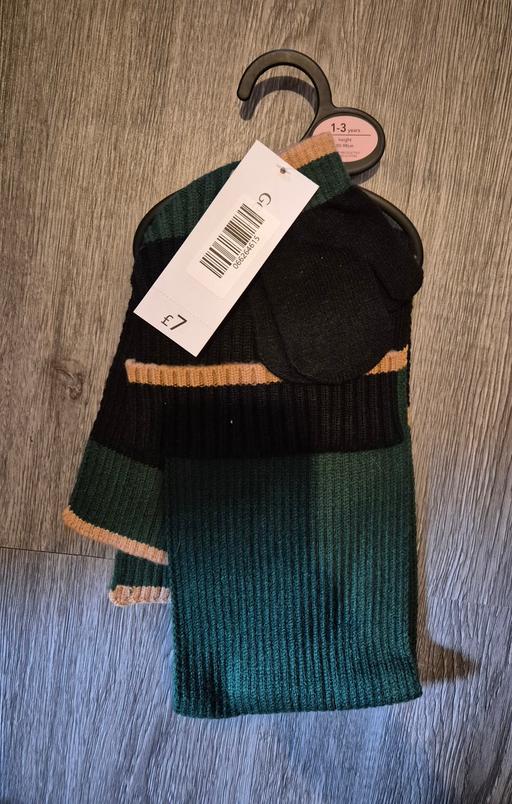 Buy & Sell Crumpsall Manchester - Photos for new Boys Hat, Scalf & Mittens Set