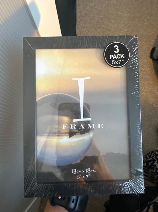 Buy & Sell Mill Hill East Station Barnet - Photos for Photo frames