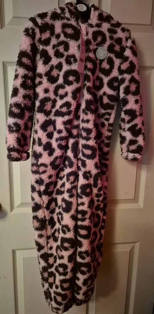 Buy & Sell Crumpsall Manchester - Photos for new Girls Leopard Print Fleece Onesie