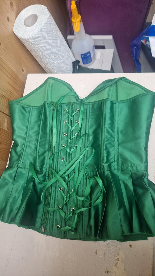 Buy & Sell Walthamstow East London - Photos for GREEN CORSET