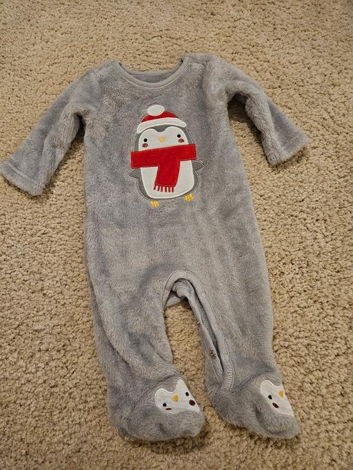 Buy & Sell Weston Point Halton - Photos for 0-3 months NUTMEG fluffy babygrow