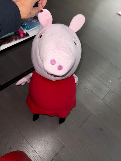 Buy & Sell Queensbury North West London - Photos for Peppa pig cuddly toy- BIG size