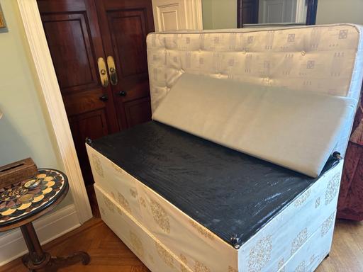 Buy & Sell Wembury South Hams - Photos for King size bed with headboard,good condition 