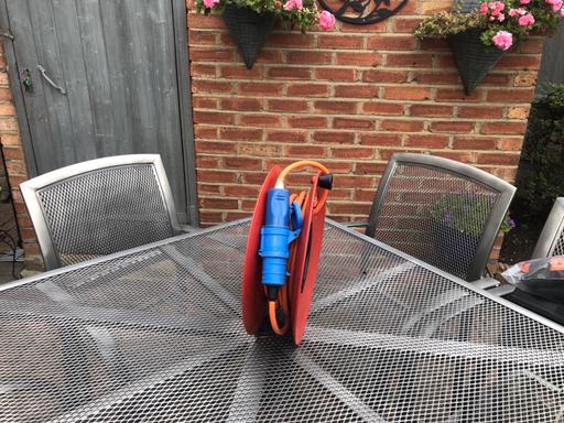 Buy & Sell Mawneys Havering - Photos for Caravan 1/2 length power cable and drum