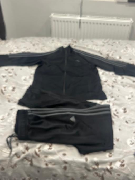 Buy & Sell Bardsley Oldham - Photos for Boys Adidas tracksuit