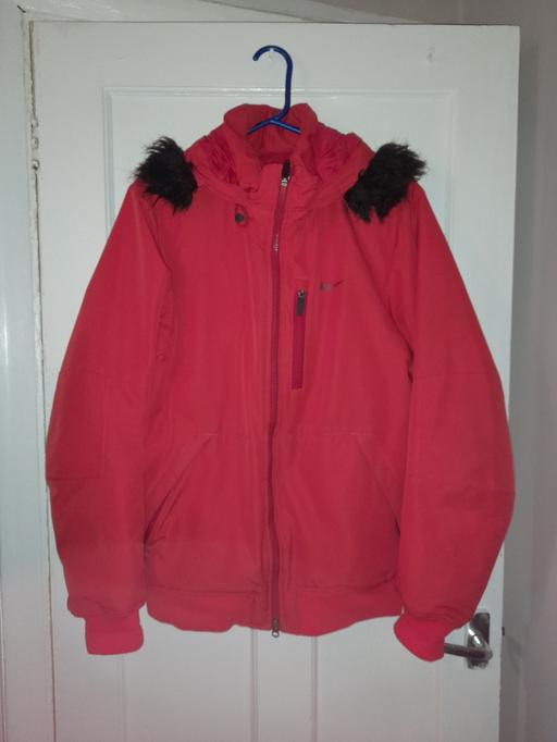 Buy & Sell Colliers Wood South West London - Photos for mans red nike jacket size s
