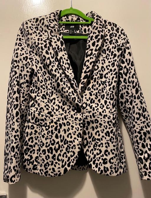 Buy & Sell Nunhead South East London - Photos for H&M leopard print blazer
