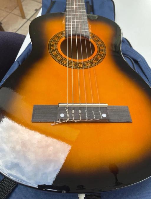 Buy & Sell Woodlands South West London - Photos for Junior 1/2 Classical Guitar Sunburst Gear4Mus