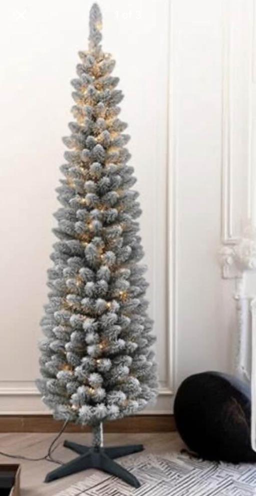 Buy & Sell Rowley Regis Sandwell - Photos for New! 6ft prelit grey flocked pencil tree