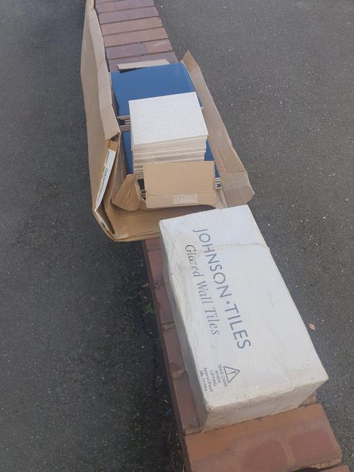 Buy & Sell Pensnett Dudley - Photos for BN Tiles , 44 White, 16 Speckled , 16 Black.