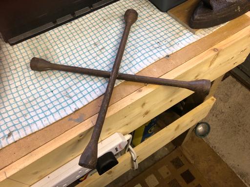 Vehicles Mawneys Havering - Photos for Vehicle wheel brace 4 size nut fitting