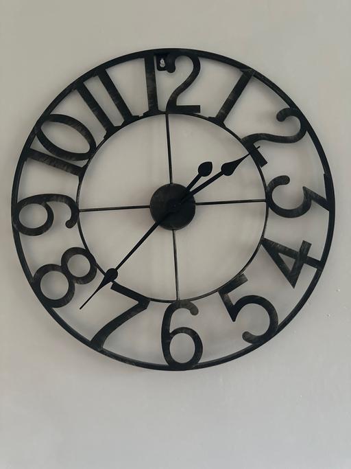 Buy & Sell Gillingham Business Park Medway - Kent - Photos for Ticking skeleton wall clock numbers 
