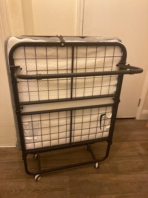 Buy & Sell Fulham Broadway South West London - Photos for Folding Bed