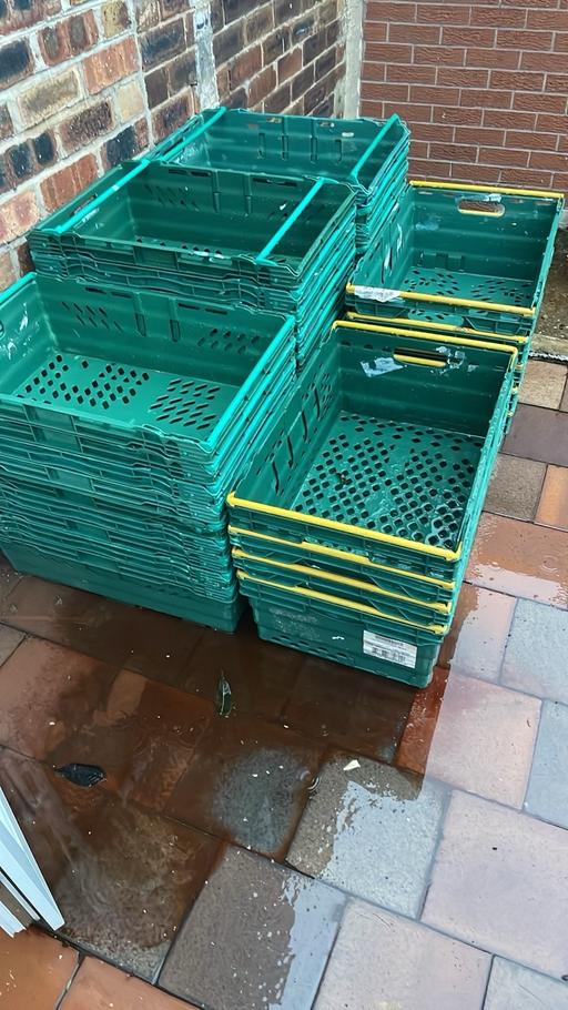 Classes Blythe Bridge Stoke-on-Trent - Photos for 40 x bale arm crates 60x40x20 & 9 x 25 depth