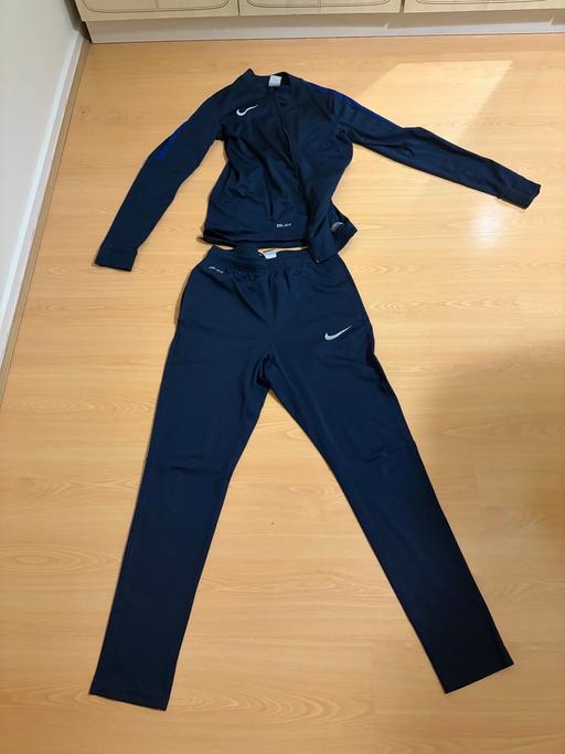 Buy & Sell Finsbury Park North London - Photos for Full navy Nike tracksuit white tick
