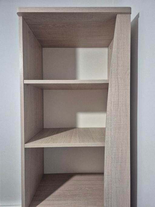 Buy & Sell Cheshunt Broxbourne - Photos for Tall Shelving Unit Light Great Oak Veneer