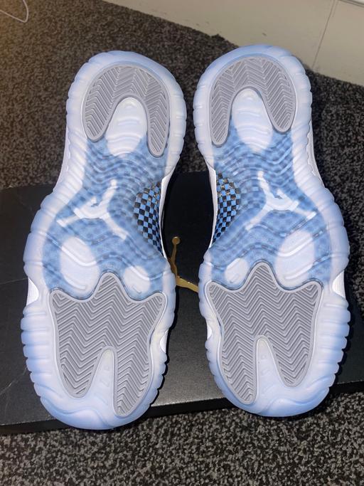 Buy & Sell Laindon Basildon - Photos for Air Jordan retro 11 low UK4 new in box